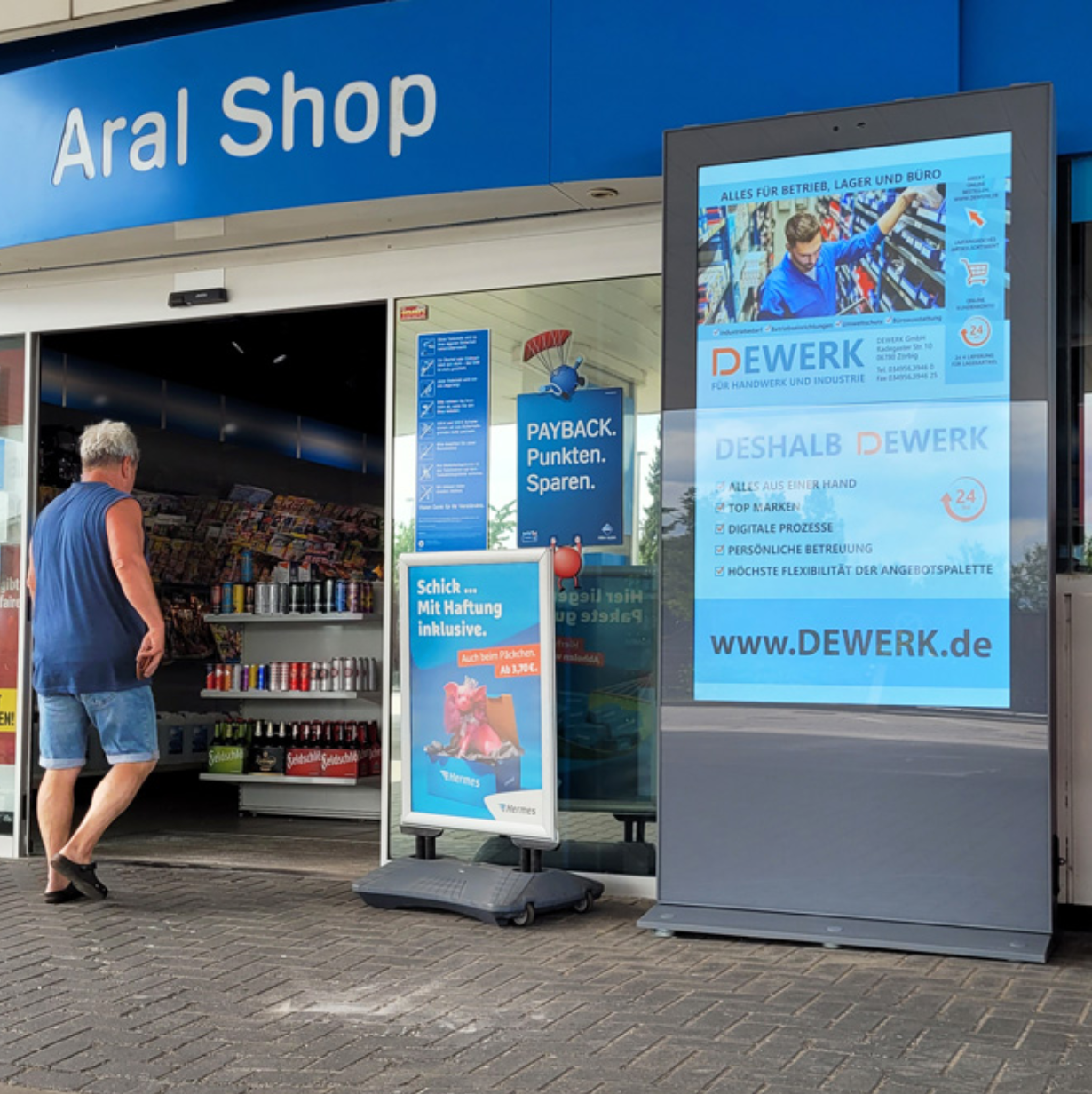75 Zoll Outdoor LCD Stele